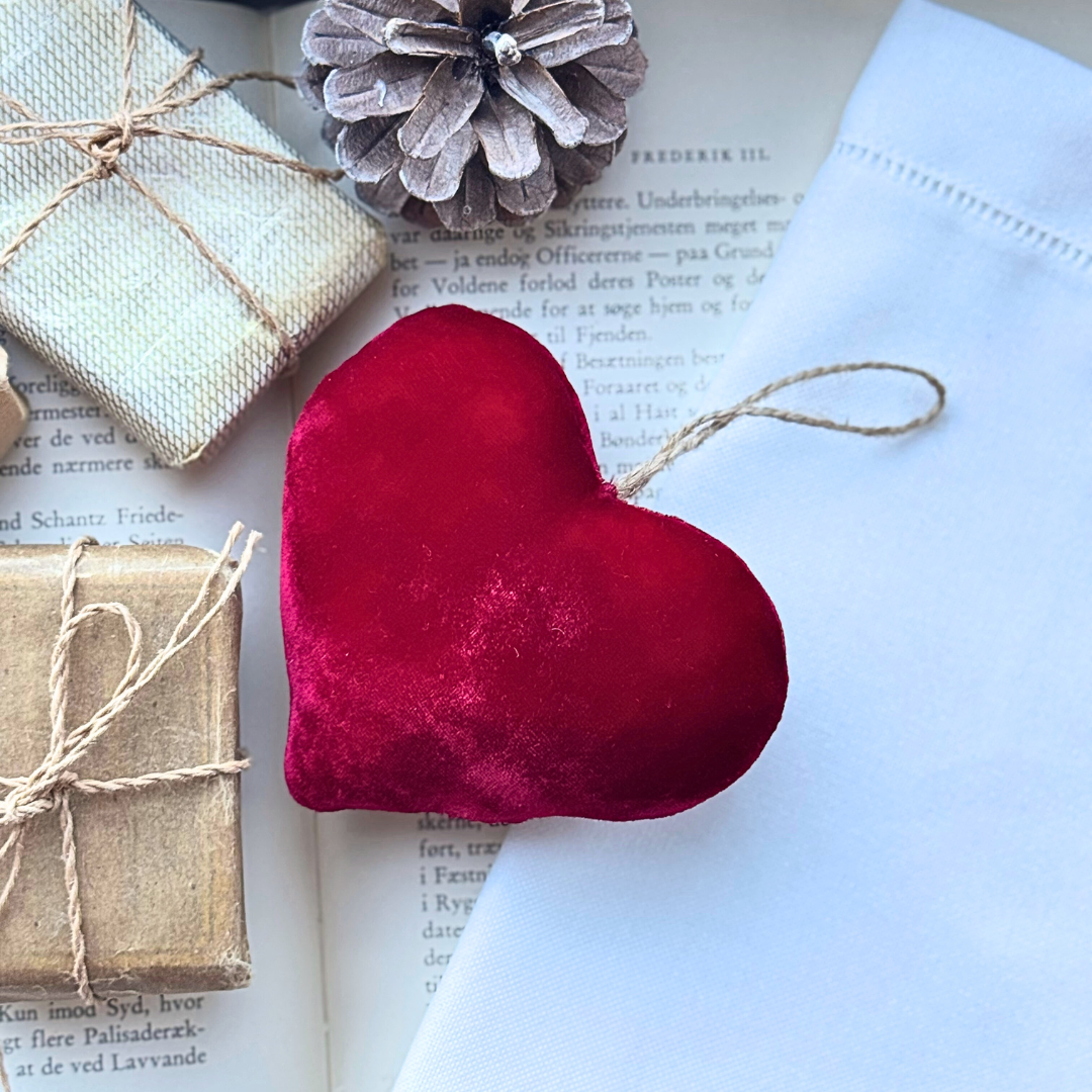 Silkesvelourhjärta, rött