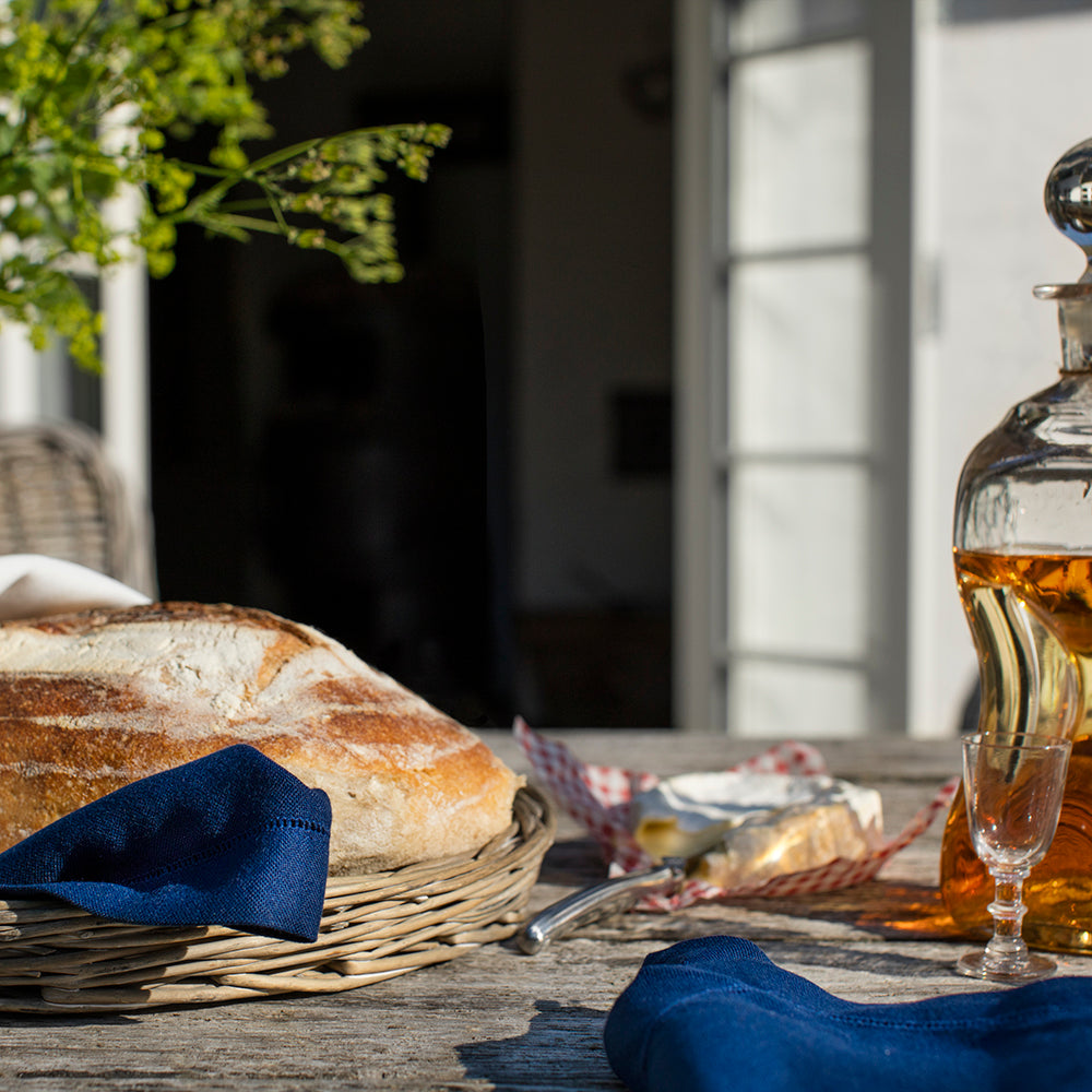 Blå servett med hålsöm