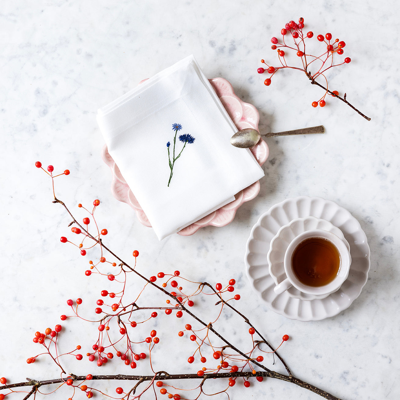 Flora serviet med kornblomst