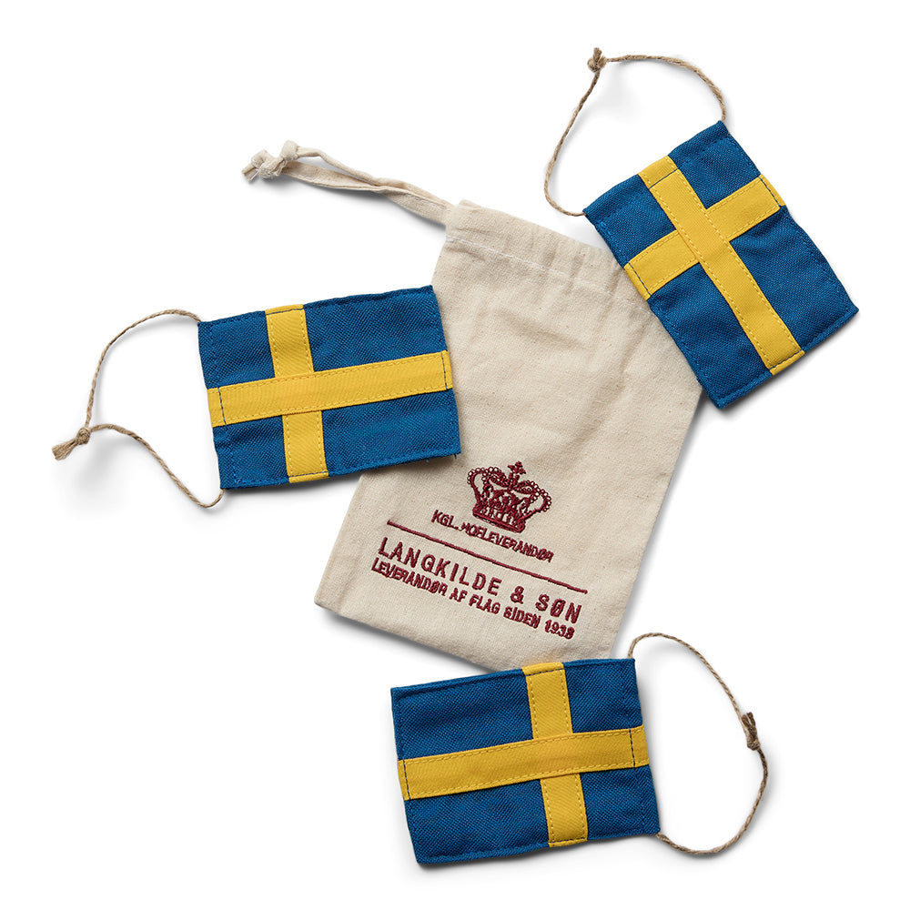 3 stora dekorationsflaggor i äkta flaggduk