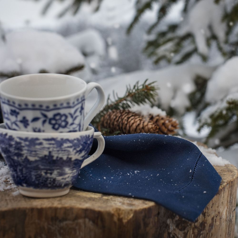 Blå servett med hålsöm