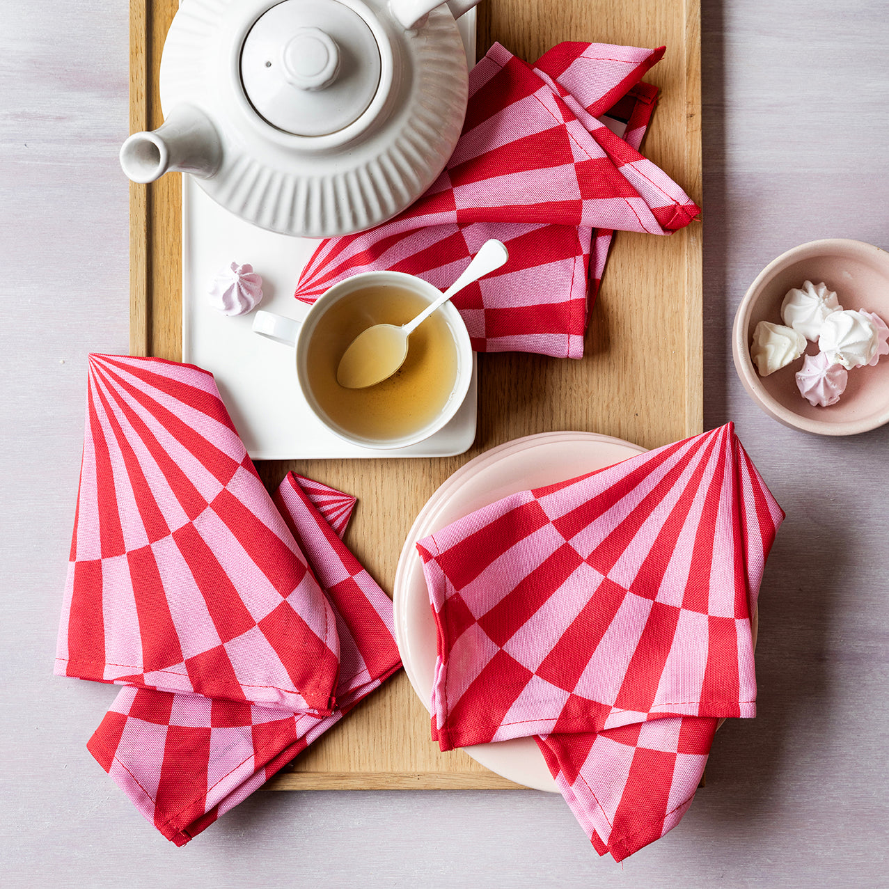 4 st. røde cirkusservetter