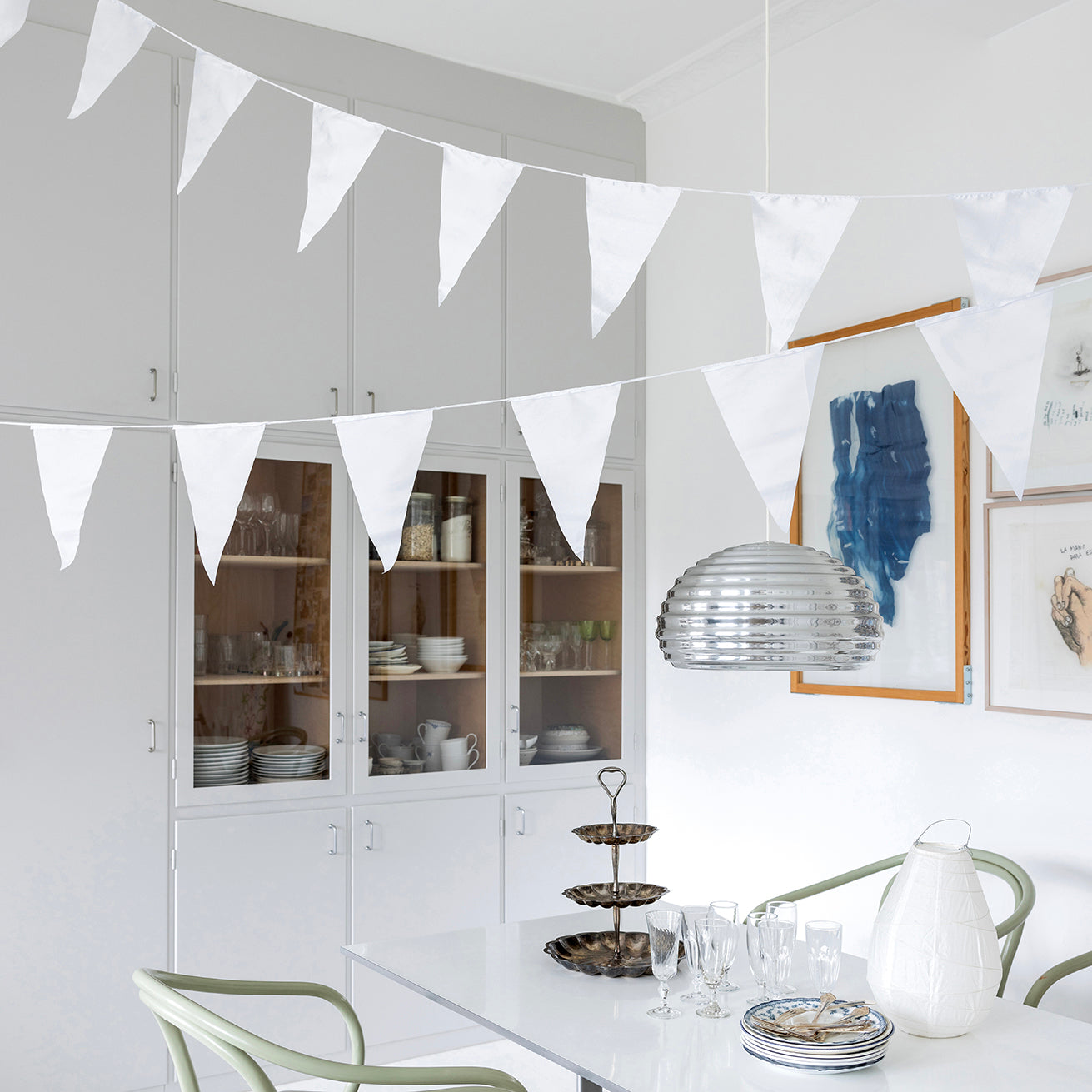 Elegant vitt flaggspel