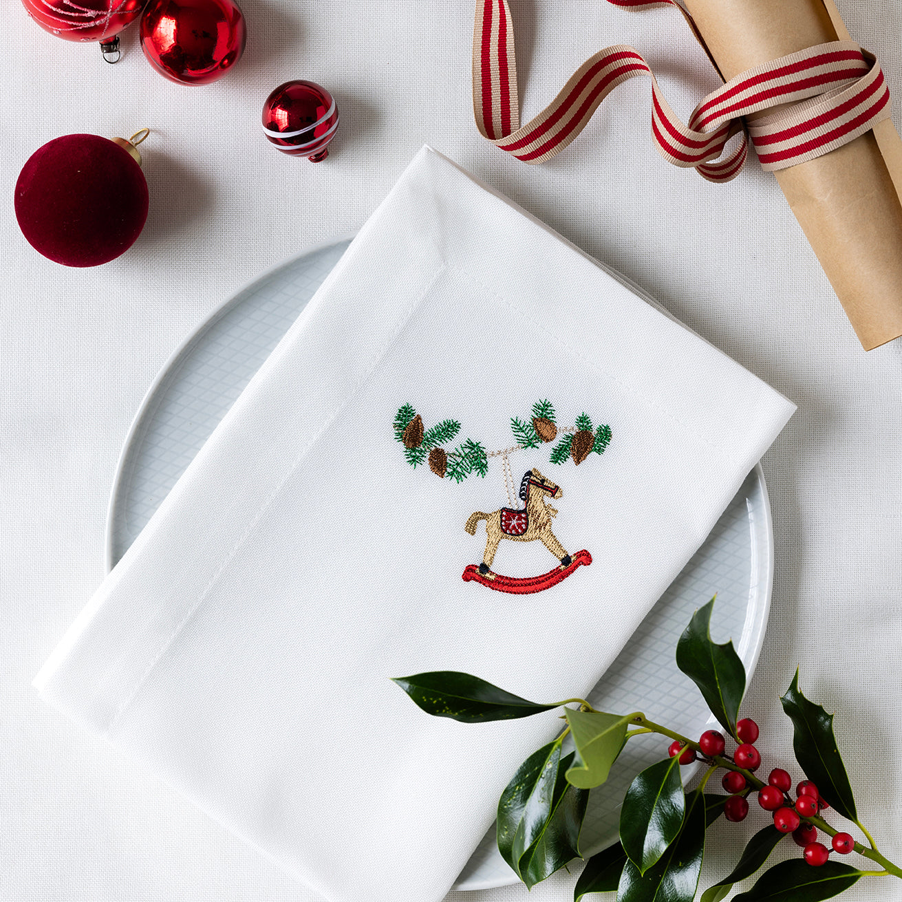 Julservett med gunghäst