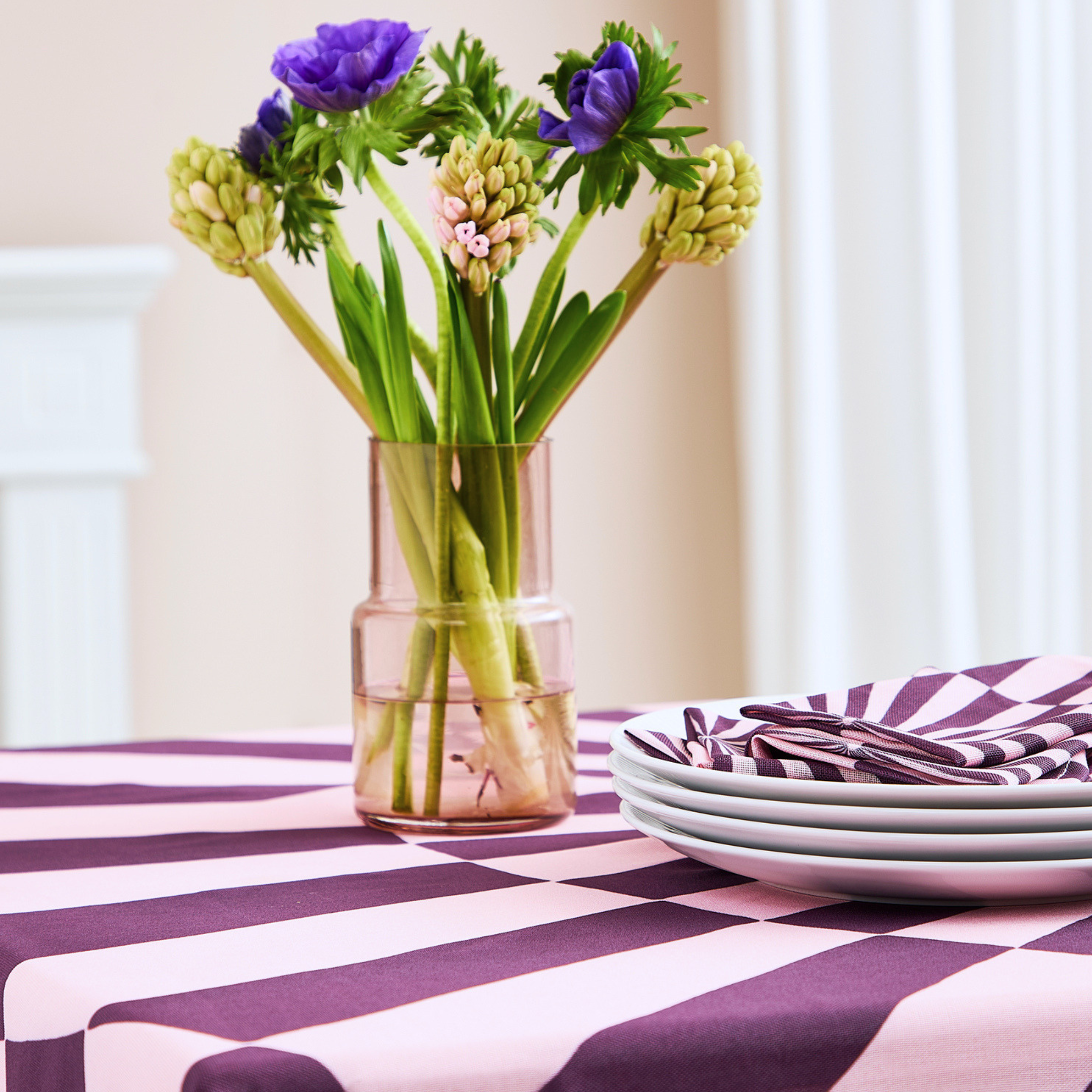 4 st. blomme cirkusservetter