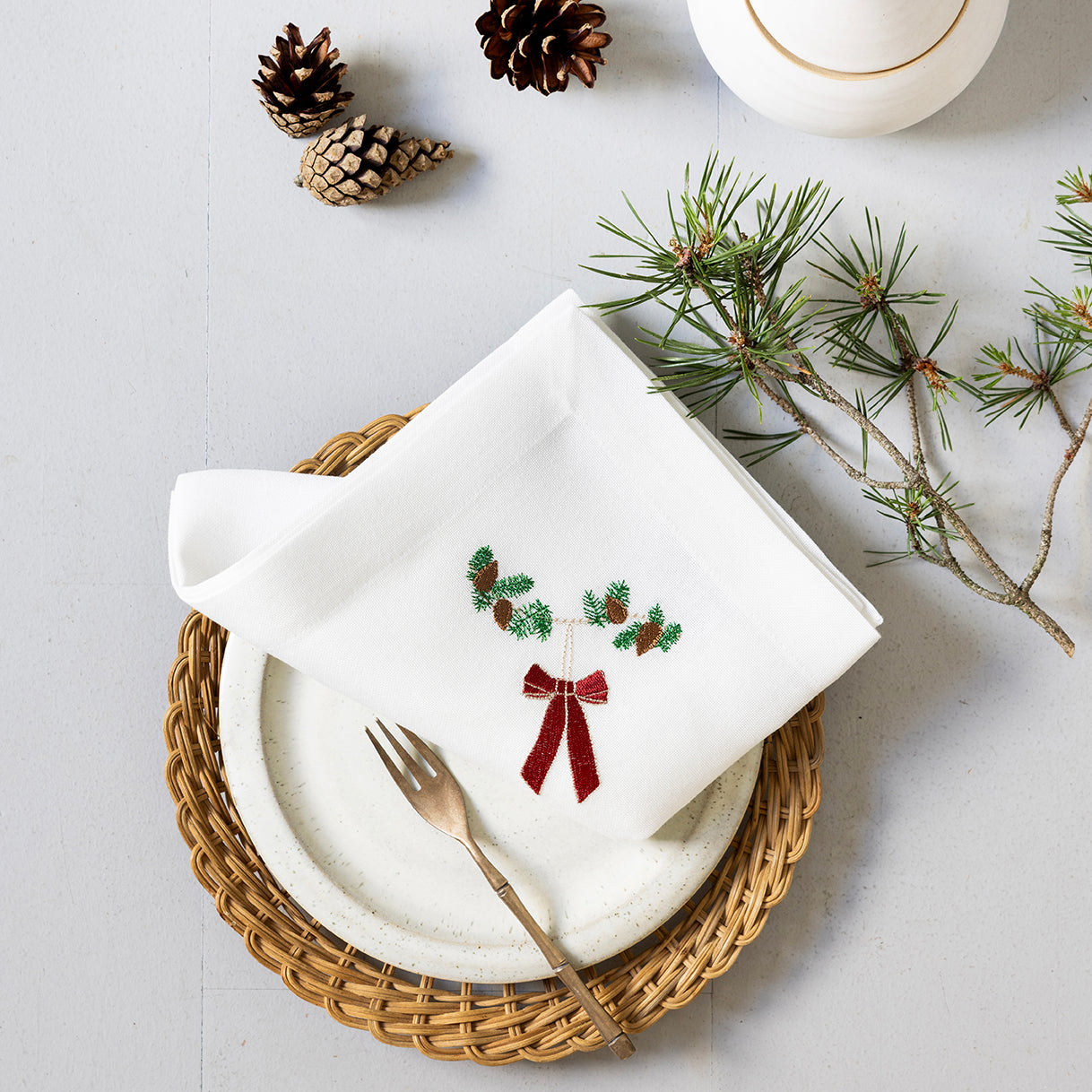 4-pack julservetter med mörkröd rosett