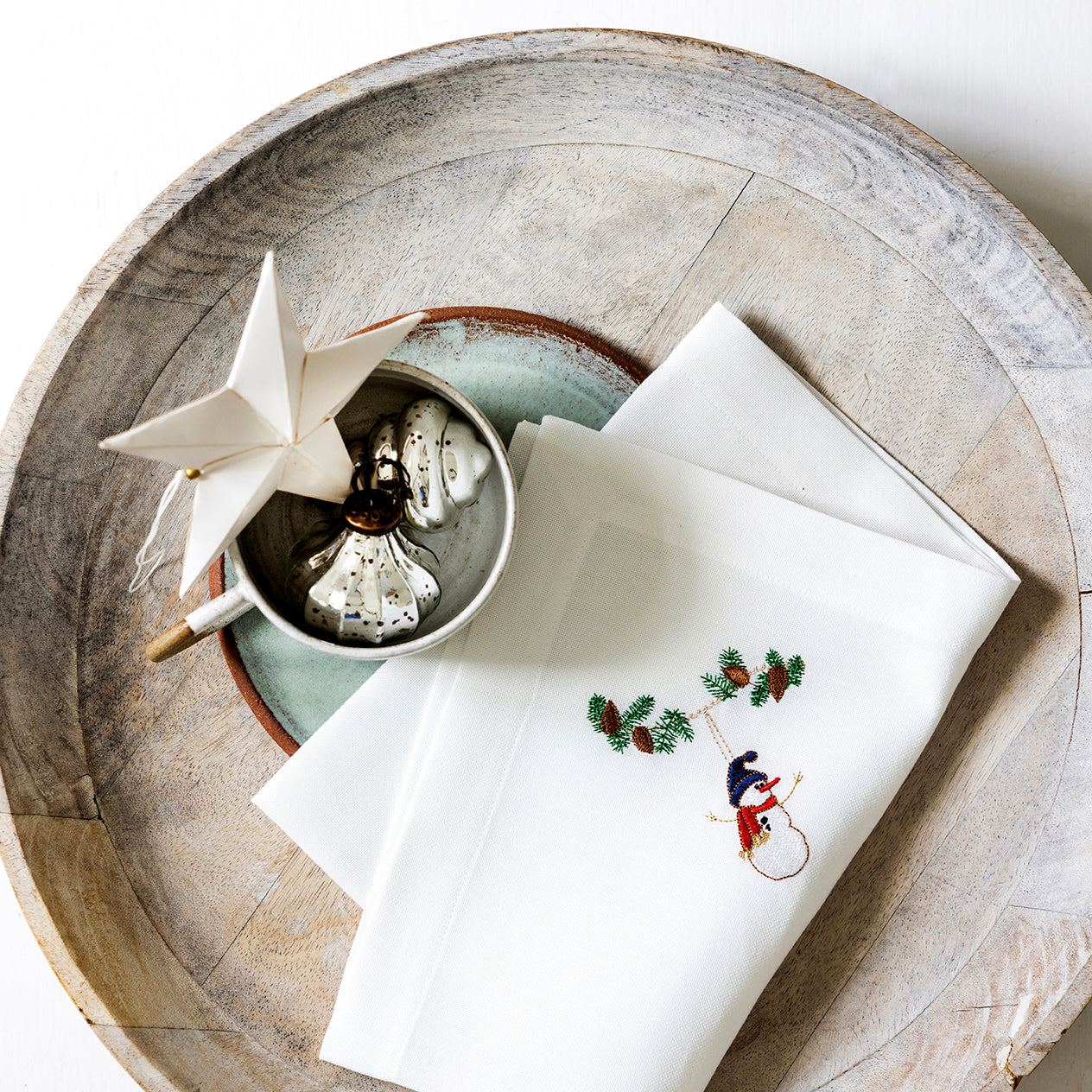 Julservett med snögubbe