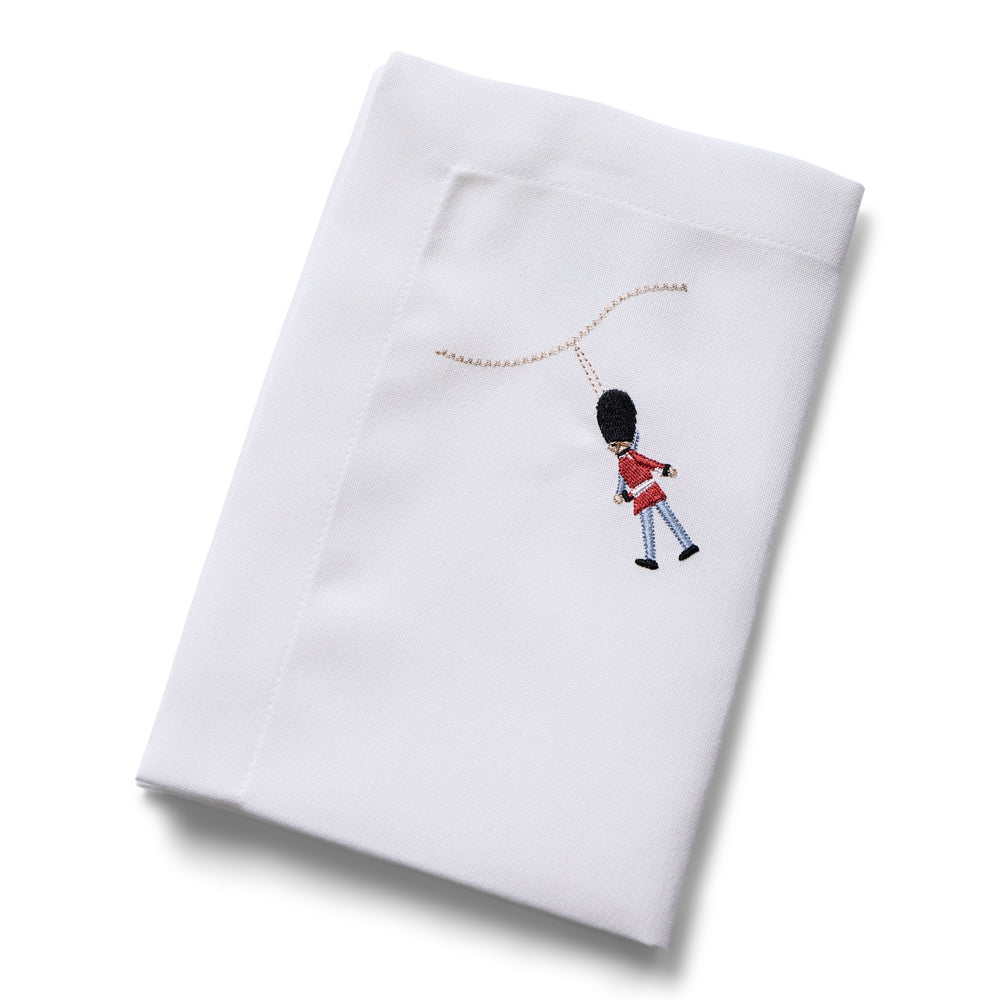 Tygservett med Broderad Garde